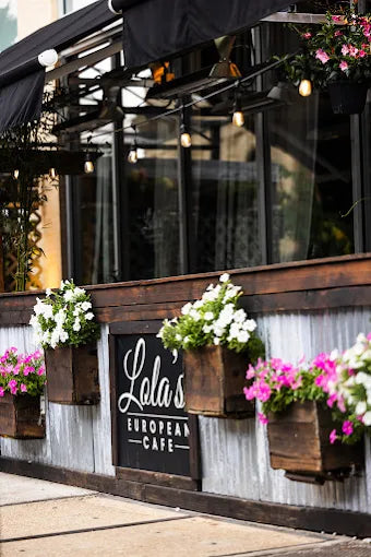 Lola's European Cafe