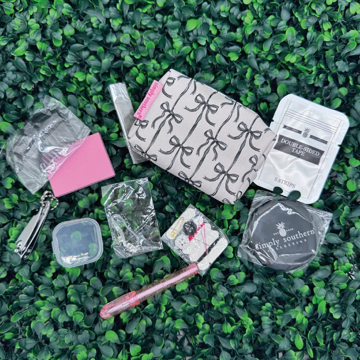 Simply Southern® Emergency Kit: Black Bow
